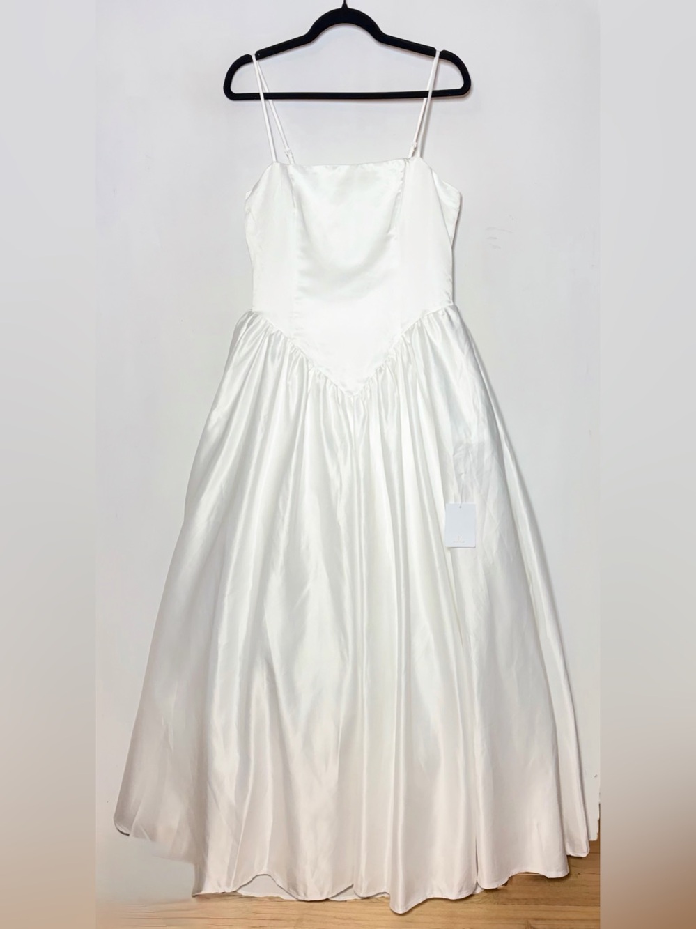NWT Lulus Arabella White Basque Waist Maxi Dress, Size Medium - Picture 5 of 16